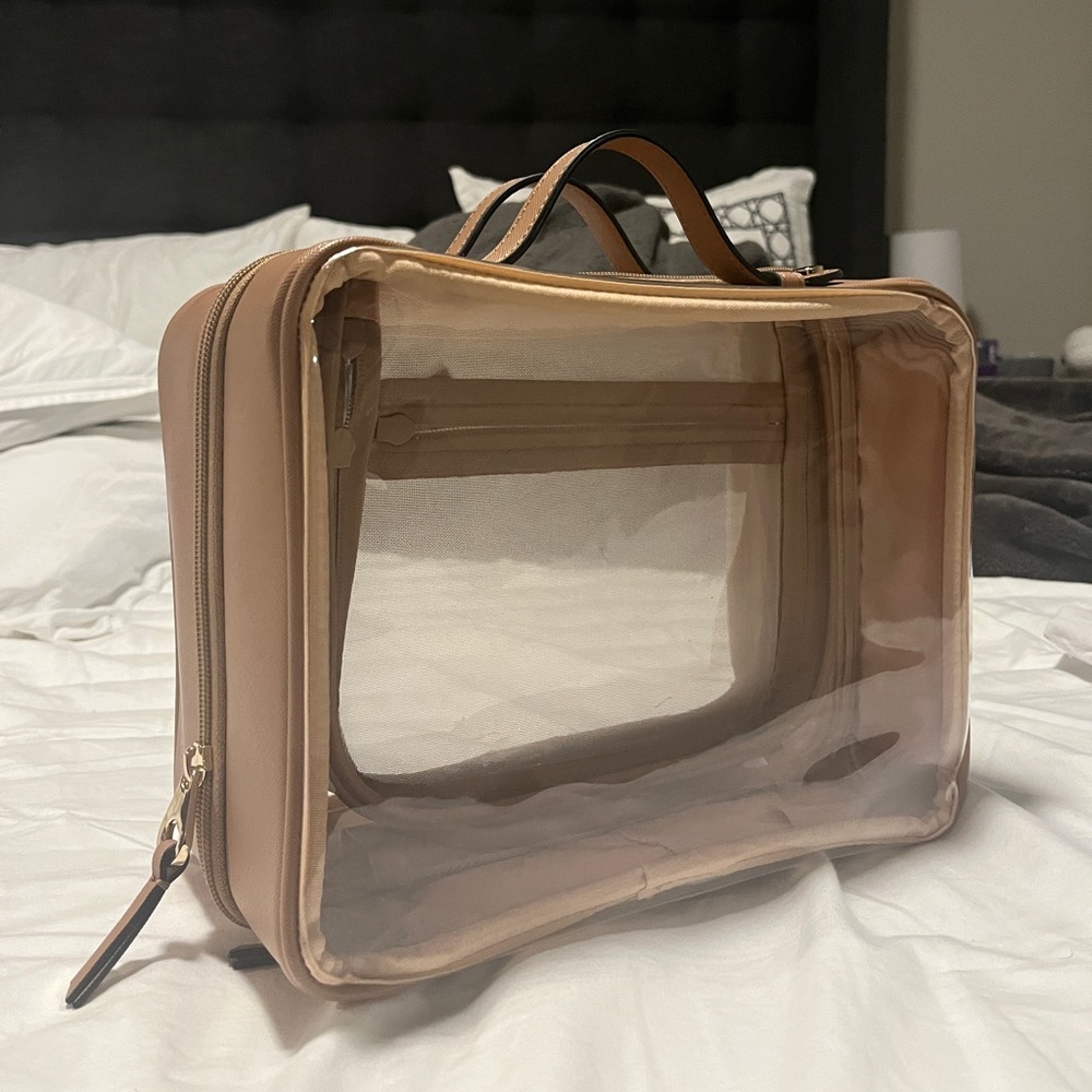 CALPAK— CLEAR COSMETICS CASE